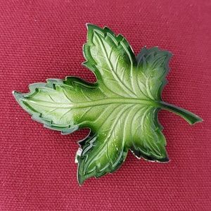 Leaf Pin
